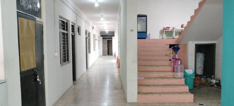 6 CR酒店纳塔拉杰奥兰加巴德(6 CR Hotel Natraj Railway Station)图片