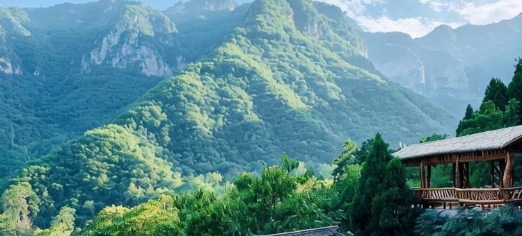 云丘山窑洞大院图片