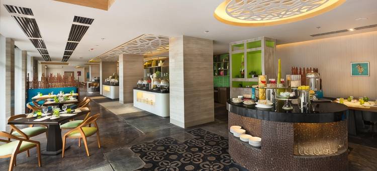 MCollection - Poolside Escape Near Boracay’s Iconic Keyhole图片