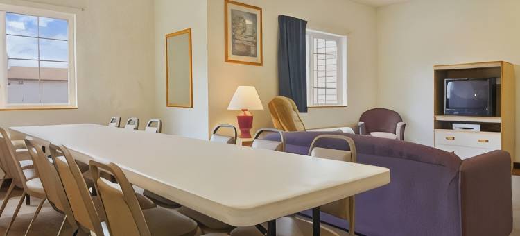 AmericInn伊格尔里弗市中心酒店(AmericInn by Wyndham Eagle River Downtown)图片