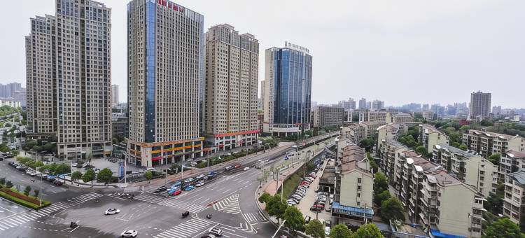 悦·逐浪电竞民宿(长沙环保学院店)图片