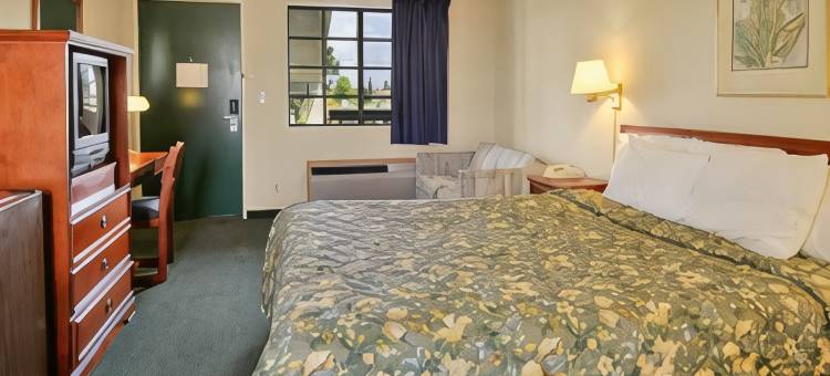 橙市阿纳海姆戴斯酒店(Days Inn by Wyndham Orange Anaheim)图片