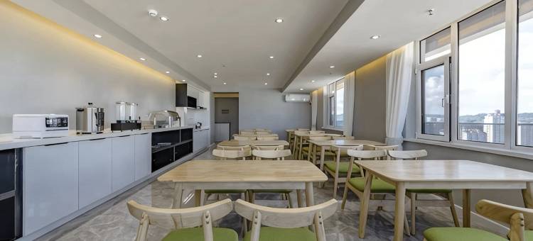 白玉兰酒店(丹东天赐未来城店)图片