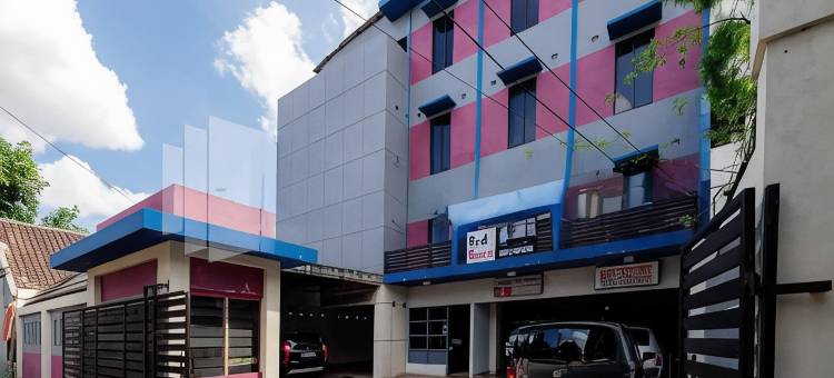 托巴纳RedPartner宾塔罗酒店(Tobana House Bintaro RedPartner)图片
