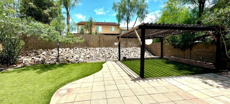 沙漠绿洲:毗邻徒步及骑行步道的静谧度假屋(Desert Haven: A Relaxing Retreat Next to Hiking and Biking Trails)图片
