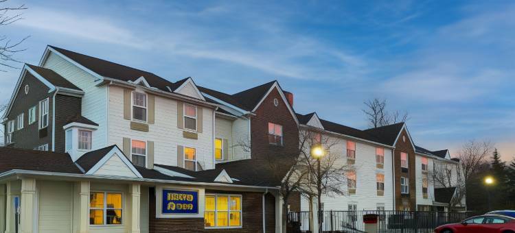 米德尔堡高地克里夫兰机场美茵斯坦套房酒店(MainStay Suites Middleburg Heights Cleveland Airport)图片