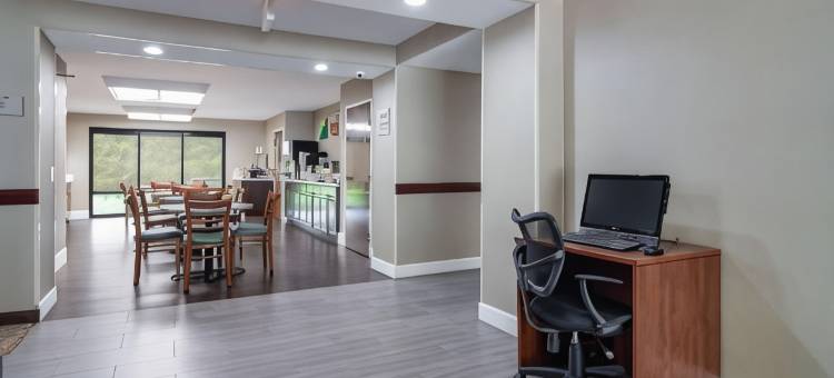 格鲁吉亚坎顿凯艺套房酒店(Quality Inn & Suites Canton, GA)图片