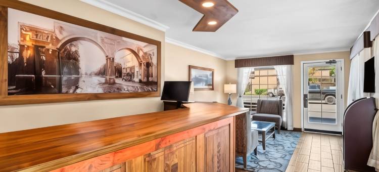 大学旅舍贝斯特韦斯特酒店(Best Western University Lodge)图片