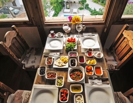 Arya Hotel Karaburun Hotel Overview