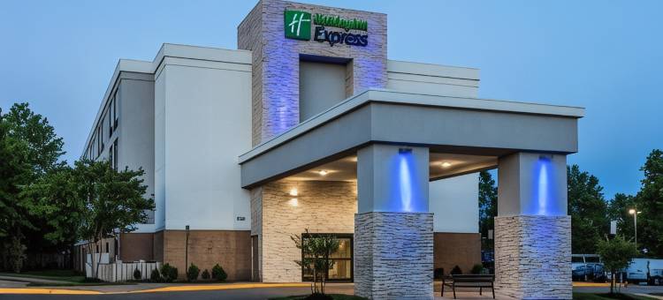 洛顿智选假日酒店(Holiday Inn Express Lorton)图片