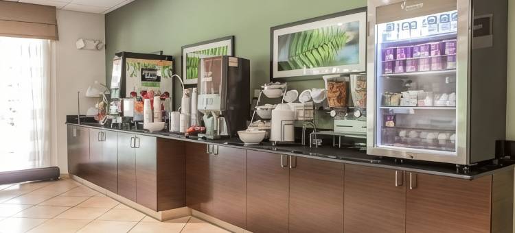 舒眠套房酒店(Sleep Inn & Suites)图片