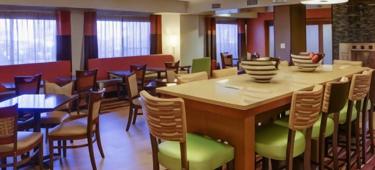 威廉斯波特希尔顿欢朋酒店(Hampton Inn Williamsport-Downtown)图片