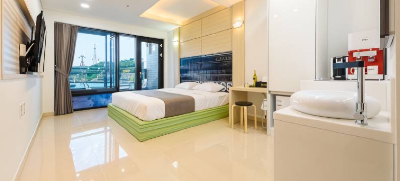 丽水浪漫153酒店(Yeosu Nangman 153 Pension)图片