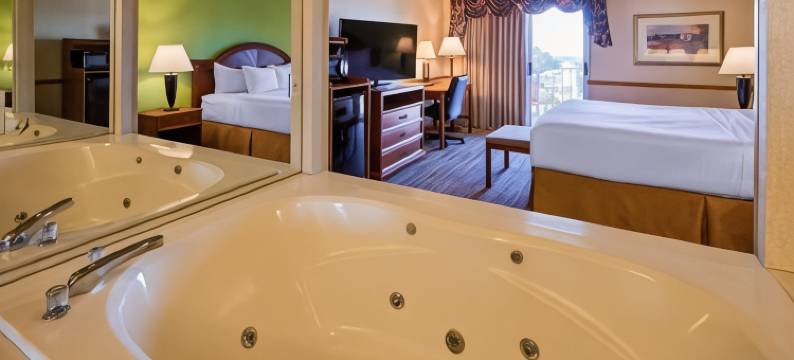 苹果树，贝斯特韦斯特SureStay精选旅馆(Apple Tree Inn, SureStay Collection by Best Western)图片