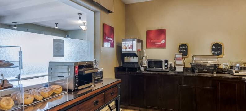 坎卢普斯贝斯特韦斯特优质酒店(Best Western Plus Kamloops Hotel)图片