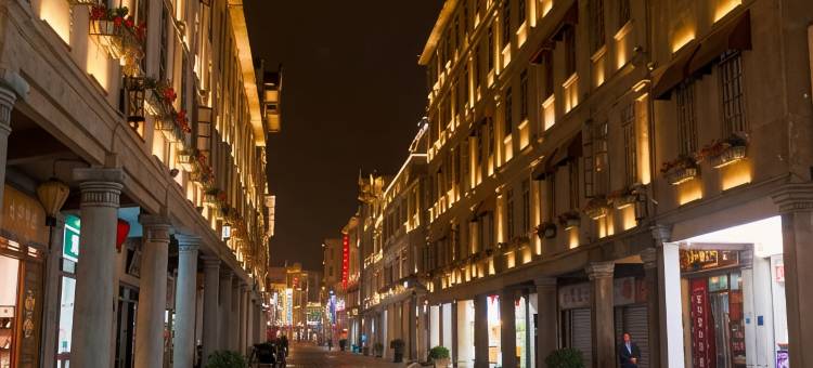 遇见拾光·美宿(汕头小公园海滨长廊店)图片