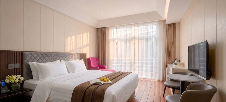 嘉宁·东海｜SEAVIEW·STAYCATION 临海臻境酒店(大东海沙滩店)图片