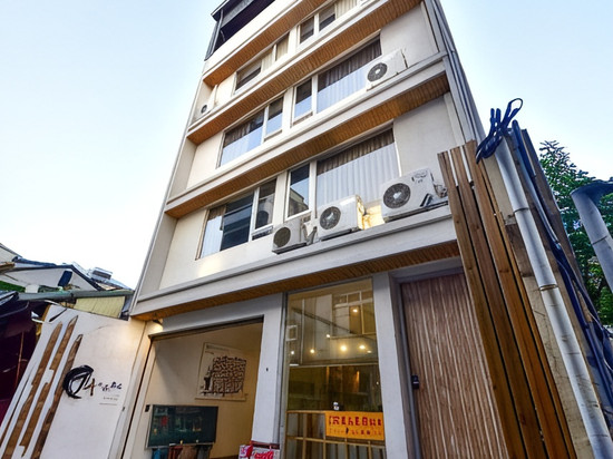 吃饱睡好民宿