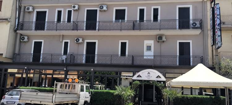 拉玛皮尼4号酒店(Hotel 4 Lampioni)图片