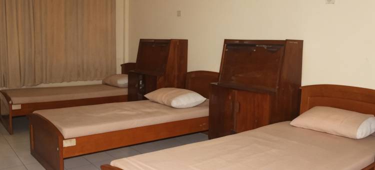 Guest House Eboni Madiun图片