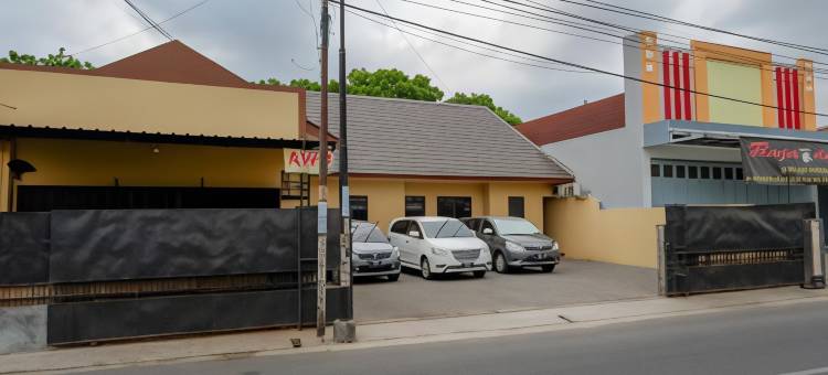 红多兹酒店-近普禾加多生活广场(RedDoorz Near Living Plaza Purwokerto)图片