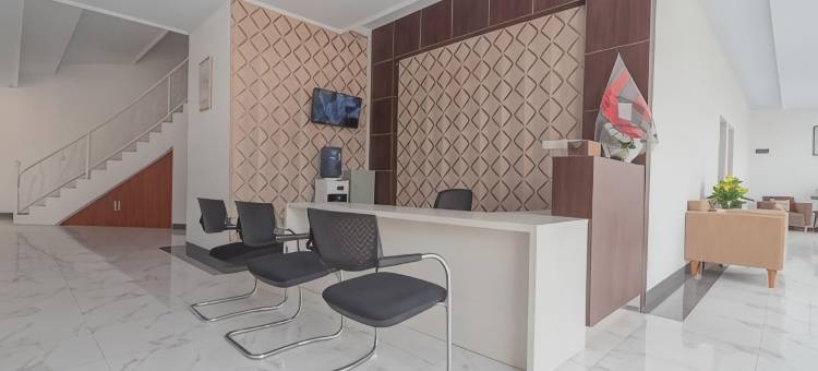 红多兹伊斯兰酒店@打横市穆蒂亚拉大别墅(RedDoorz Syariah @ Villa Grand Mutiara Tasikmalaya)图片