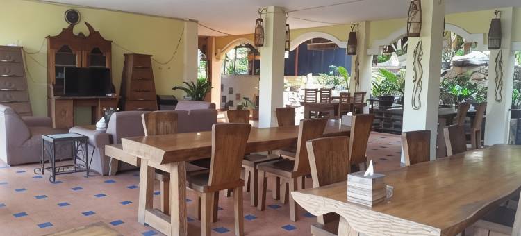 希恩特洛芭揪酒店(Centro Bajo Hotel & Resto)图片