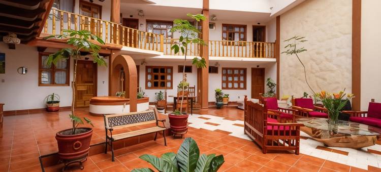 Capital O 洛杉矶圣克里斯托瓦尔德拉斯卡萨斯旅馆(Capital O Hospedaje Los Angeles)图片