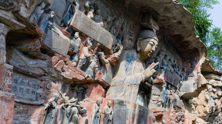 6D5N · Group Tours · Chongqing + Wulong District + Pengshui County+Gongtan Ancient Town+Chiyou Jiuli Palace+Dazu Rock Carving