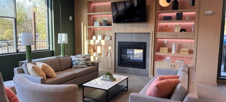 舒适酒店套房(Comfort Suites Gatlinburg Downtown-Convention Center)图片