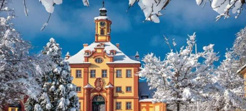 位于阿尔茨豪森的舒适公寓-距离城堡仅100米(Cosy Apartment in Altshausen Only 100 m from Castle)图片