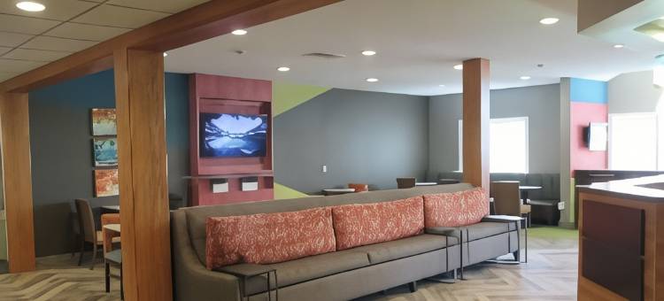 艾诺拉哈里斯堡贝斯特韦斯特优质套房酒店(Best Western Plus Harrisburg Mechanicsburg)图片