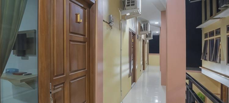 红门酒店靠近阿卜杜勒·阿齐兹医院新加旺(RedDoorz Near Rsud Dr. Abdul Aziz)图片