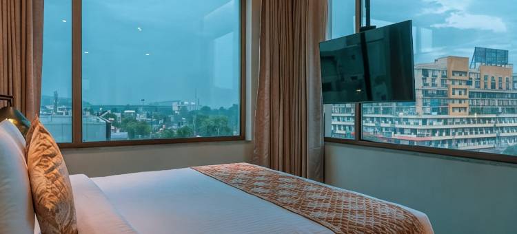 华美达安可温德姆比瓦迪花园广场(Ramada Encore By Wyndham Bhiwadi Phool Bagh Chowk)图片
