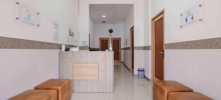 红多兹伊斯兰酒店-近哥打电影院贾蒂亚西购物中心(RedDoorz Syariah Near Kota Cinema Mall Jatiasih)图片