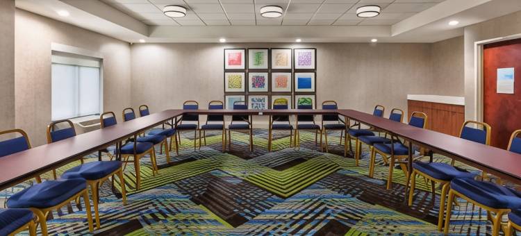 智选假日套房酒店切萨皮克(Holiday Inn Express & Suites Chesapeake)图片