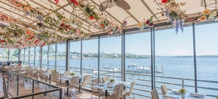 蚝点酒店(Oyster Point Hotel)图片