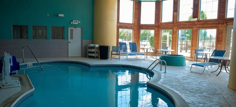 印第安纳波利斯机场凯隆波因特酒店(Clarion Pointe Indianapolis Airport)图片