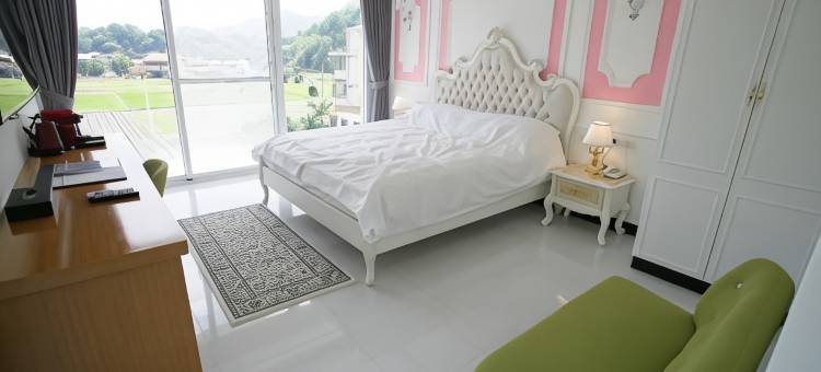 夏内尔落羽松民宿图片