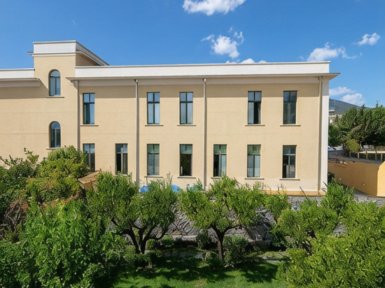 卡拉乔洛德索尔宫酒店