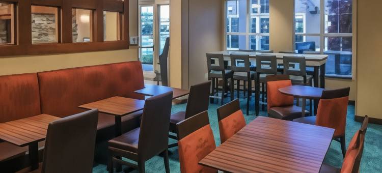 费耶特维尔克罗斯克里克Residence Inn 酒店(Residence Inn Fayetteville Cross Creek)图片