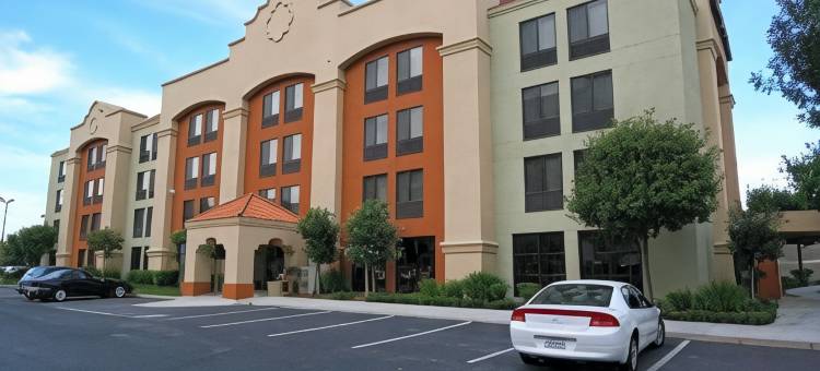 希尔顿欢朋酒店-密尔派塔斯(Hampton Inn Milpitas)图片