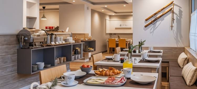 里巴埃塔酒店(Hotel Ribaeta)图片