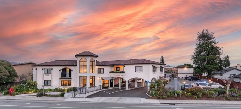 玫瑰花园贝斯特韦斯特酒店(Best Western Rose Garden Inn)图片