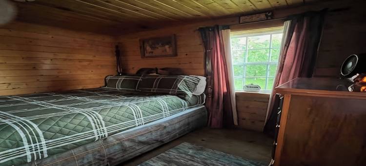 质朴露营地配有步道、景观和探险活动 – 宠物友好!(Rustic Camp with Trails, Views & Adventure – Pet Friendly!)图片