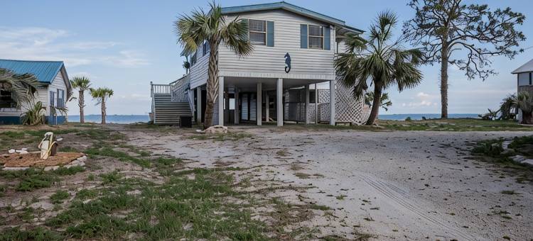卡拉贝尔/Eastpoint 蓝海马 *佛州圣乔治海滨* 度假屋 宠物友好(Blue Seahorse *Carrabelle/Eastpoint/St. George FL Beachfront* Pet-Friendly)图片
