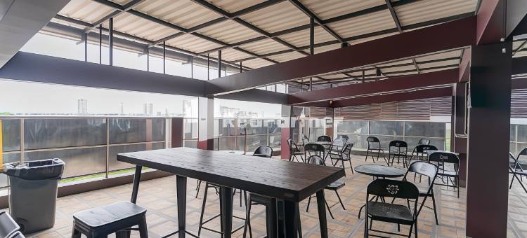 加丁塞尔蓬红色伙伴辉煌公寓(Brilliant Residence Gading Serpong RedPartner)图片