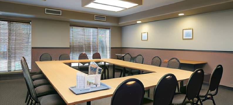 桑德贝戴斯套房酒店(Days Inn & Suites by Wyndham Thunder Bay)图片