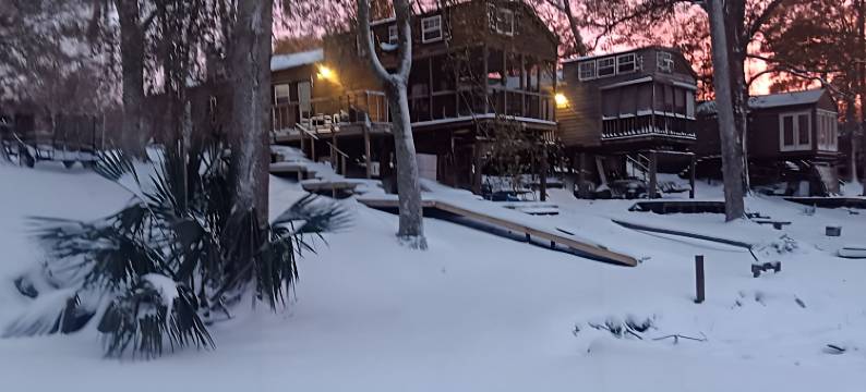 The Cajun Chateau is the perfect rustic get-away!图片