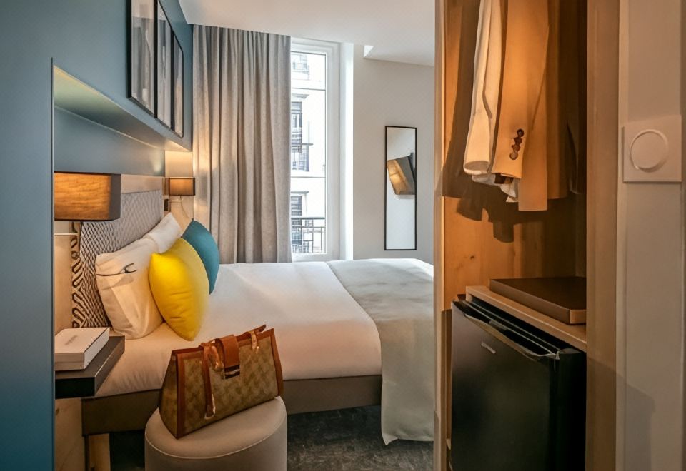 Bristol Nice Hotel Overview